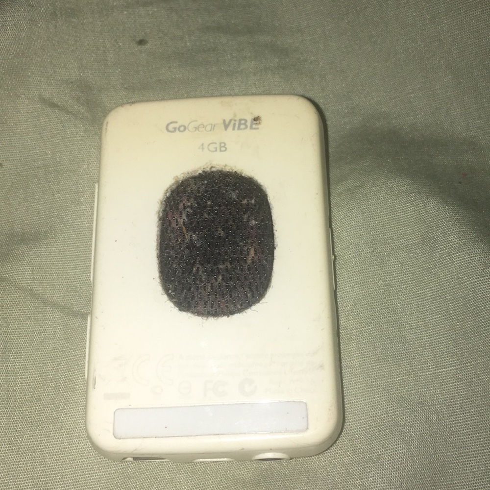 MP3 player - Picture 2 of 2